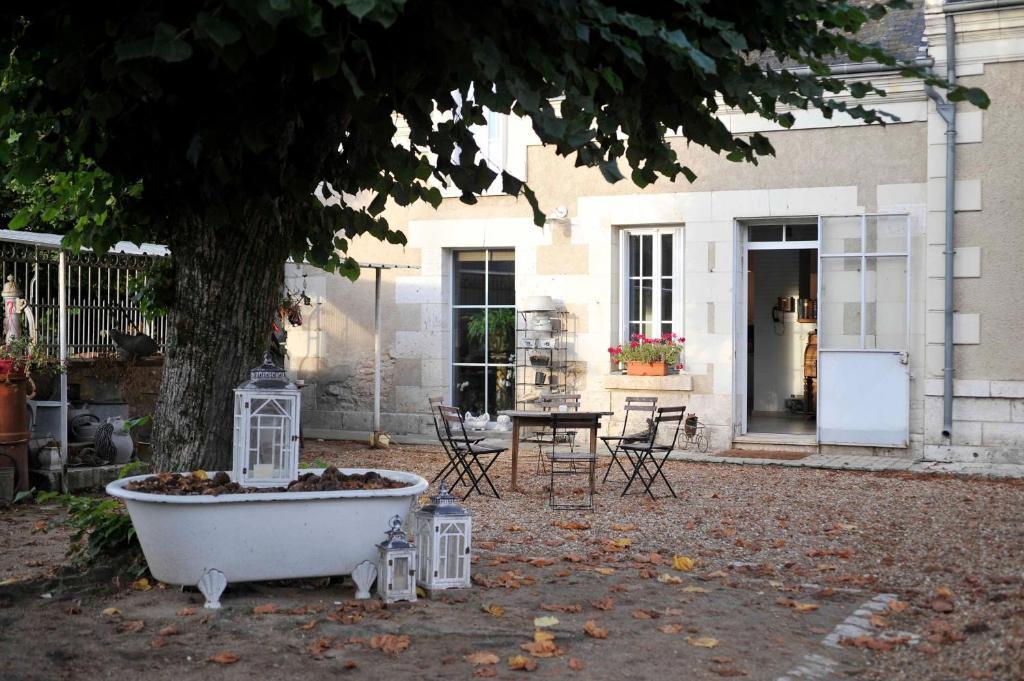 Chambres Et Tables D'Hotes Le Voriou Couddes Exterior foto